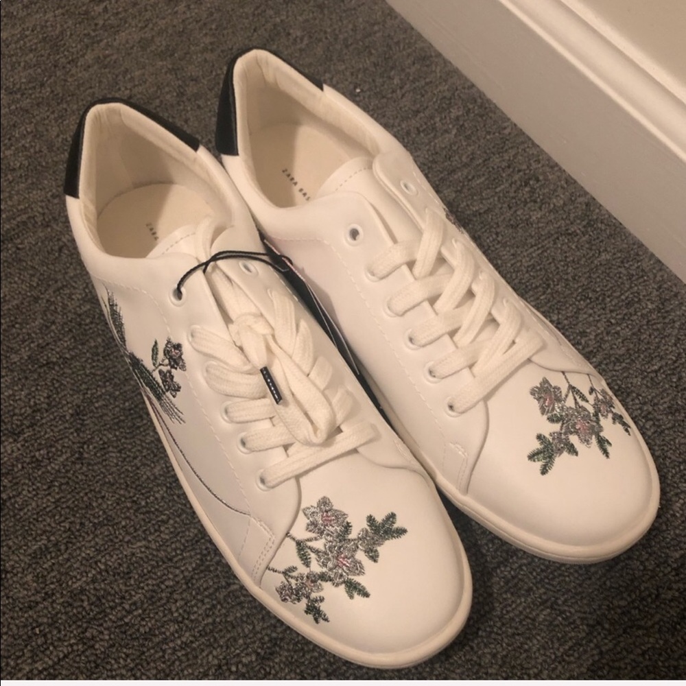 Zara White sneakers with metallic embroidery 9
